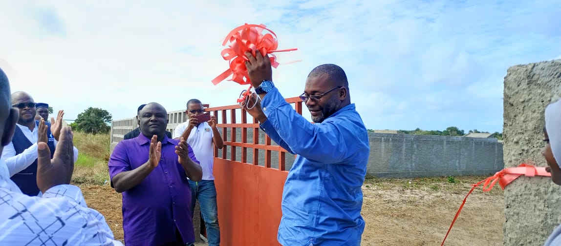 Read more about the article SECRETÁRIO DE ESTADO DO MAR E PESCAS INAUGURA A SEDE DO CONSELHO COMUNITÁRIO DE PESCA DE NAMIGE