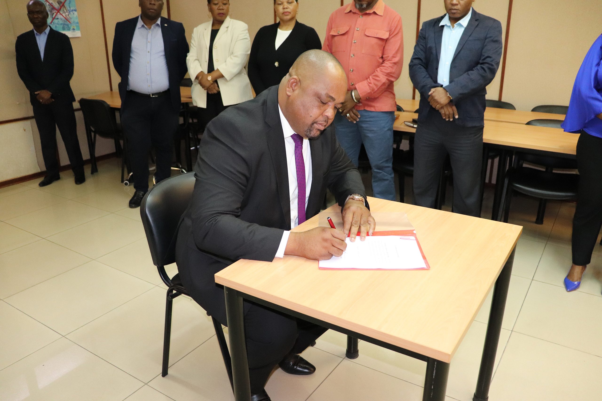 Read more about the article EMPOSSADO DELEGADO PROVINCIAL DO IDEPA EM INHAMBANE